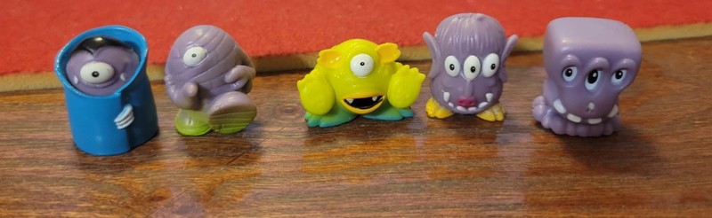 Beaker Creatures Meet 5 of The MonsterGlows With Glow in the Dark Features