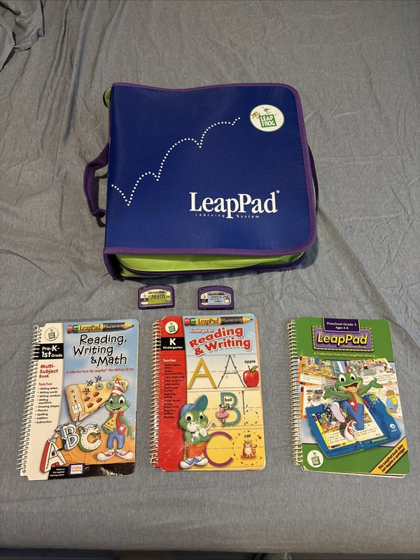 LeapFrog LeapPad Carrying Case 3 Books and 2 Games Tested and Working