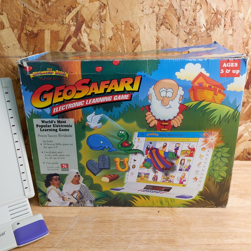 GeoSafari Electronic Learning Beginners Bible Special Edition w/ Box & 20 Sheets gallery