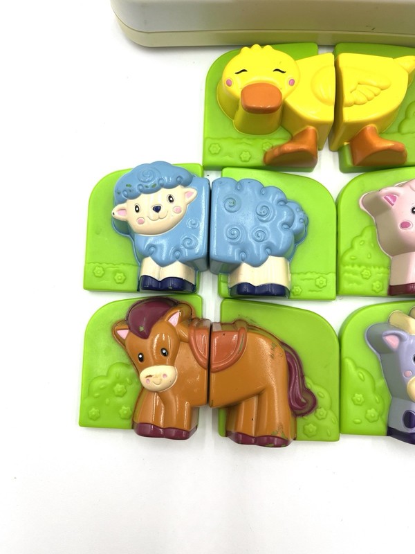 Vintage LeapFrog Fridge Farm Magnetic Animals Barn Toy Complete Set - Working gallery