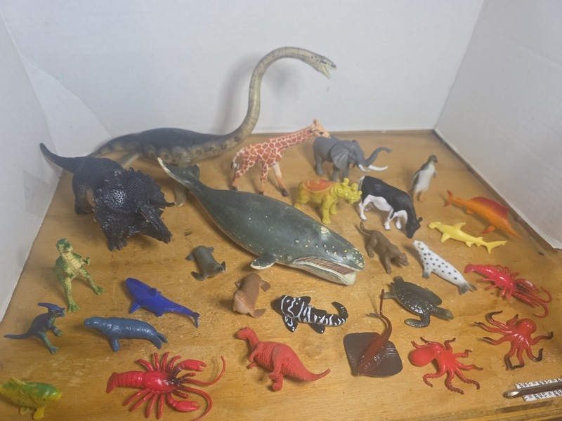 Lot Of Vintage Dinosaurs Ocean Farm Zoo & Safari Animals Figures Lot Of 27 Mix