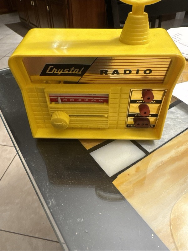 Vintage 1950/60’s Remco Radiocraft Crystal Radio Kit W/Headphones & Instructions