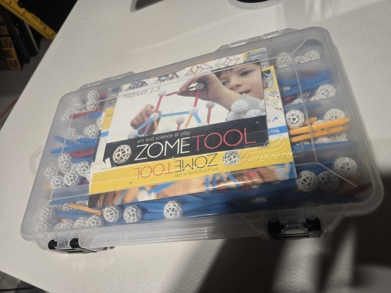 Zometool Creator Multi-Dimensional Art Science STEM Building Toy for Students