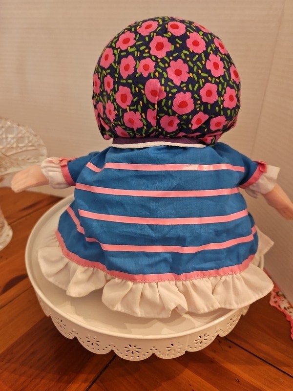 Childs Play DOLL There Was An Old Lady Who Swallowed the Sea Plush NO BOOK gallery