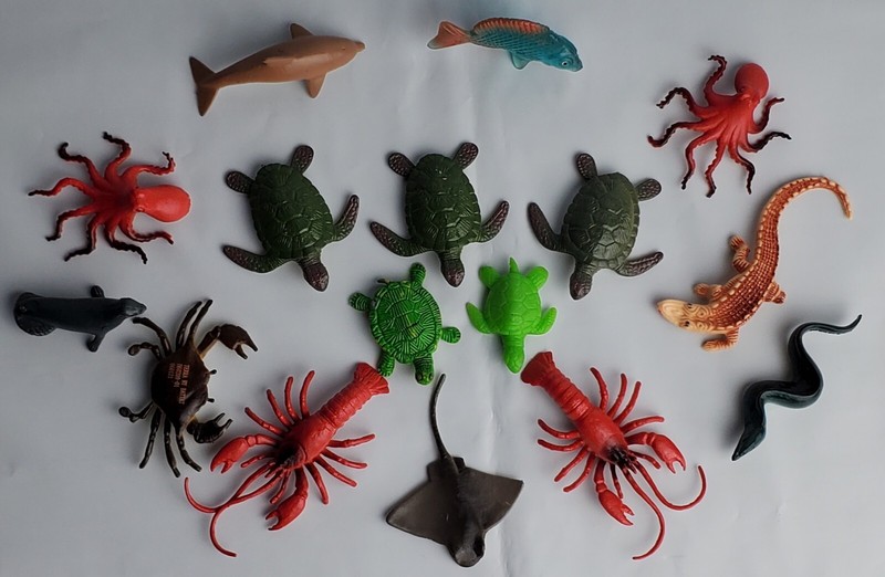 Marine Ocean Sea Animals Minifigures Plastic Rubber Lot of 16 Toys Figures – EUC