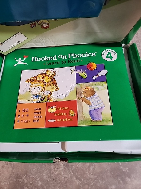 Vtg Level 4 Hooked on Phonics Homeschooling Audio Tape Flash Cards Books gallery