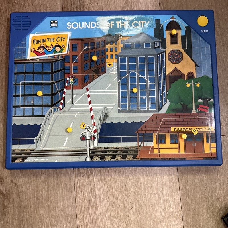 GOLDEN SIGHT 'N SOUND 1990 TALKING TOY SOUNDS OF THE CITY HTF WORKS gallery