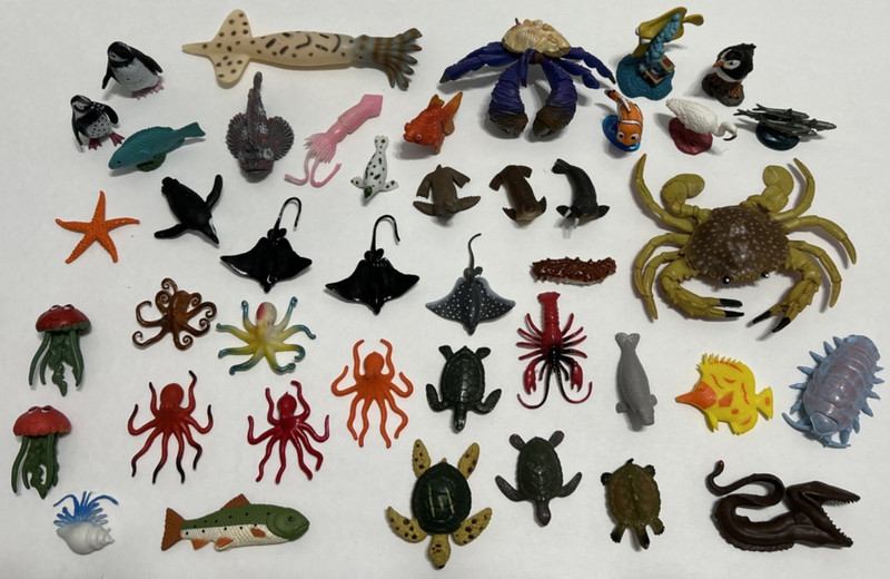 Large 42 pc Lot Realistic Plastic Sea Ocean Animals Figurine Toy Turtle Fish Eel