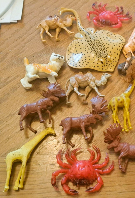 Lot 23 Toy Plastic Animal Figures New & Old Zoo/Water Animals Assorted Sizes gallery